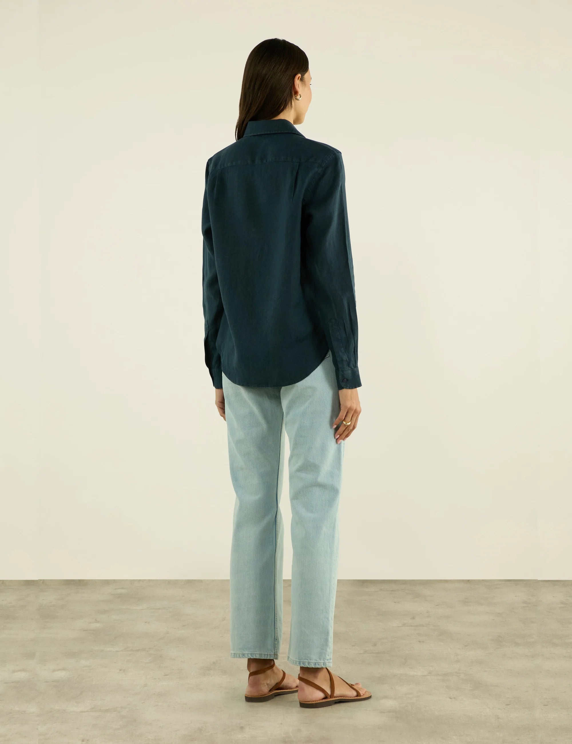 The Classic: Linen, Navy Blue