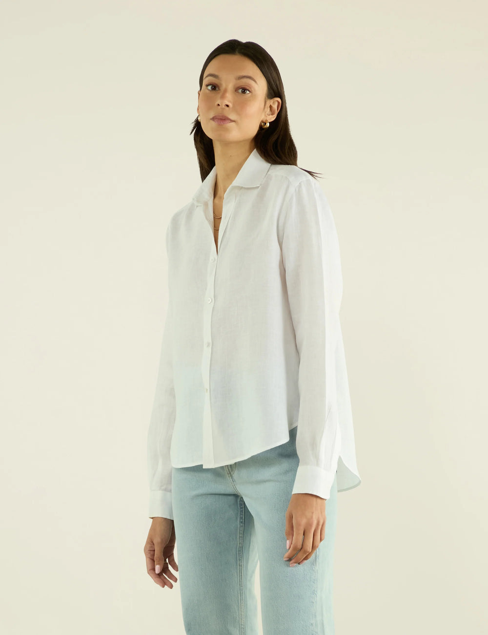 The Classic: Linen, White