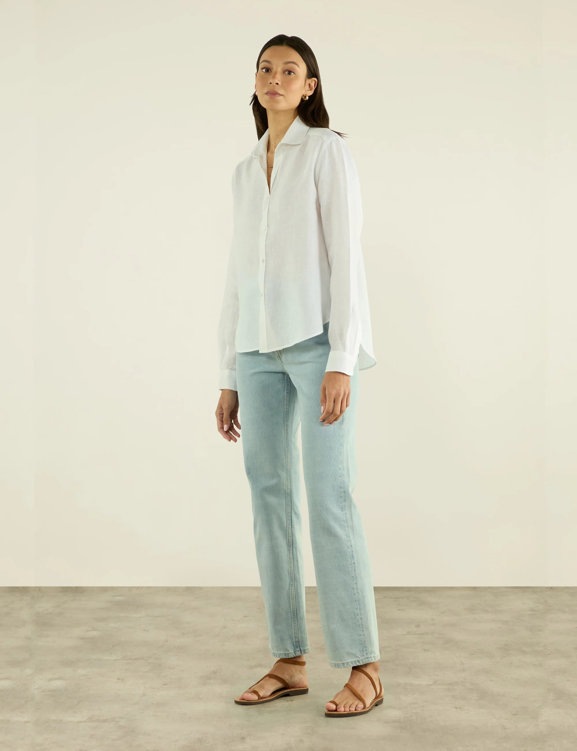 The Classic: Linen, White