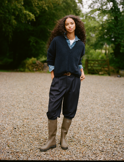 Cornwall V-Neck Jumper: Yak Wool, Navy